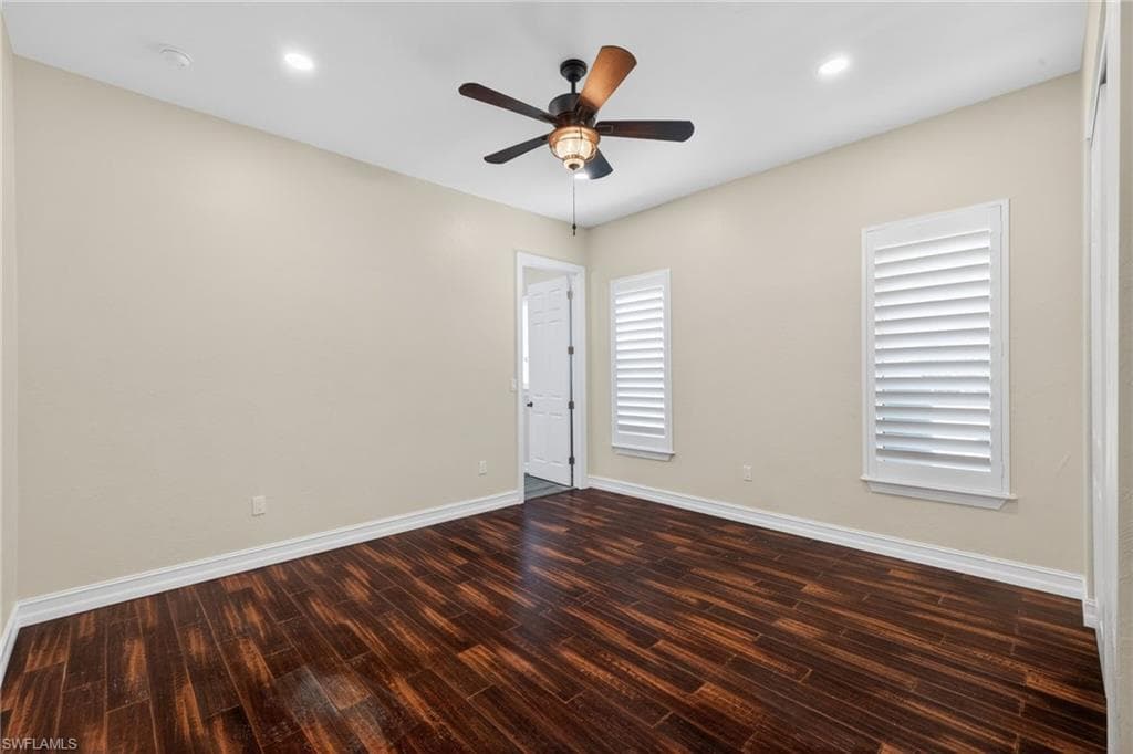 15860 Glendale LN-25