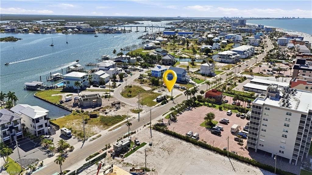 521 Estero BLVD-13