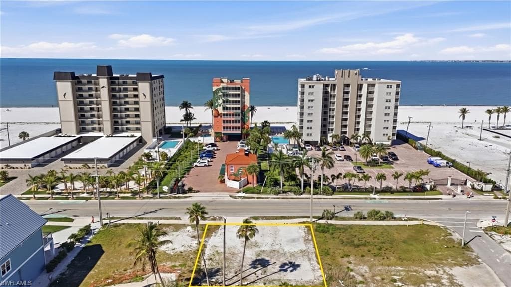 521 Estero BLVD-3