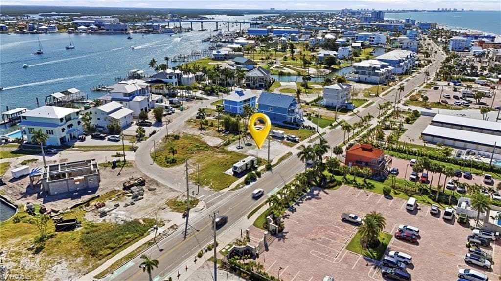 521 Estero BLVD-14