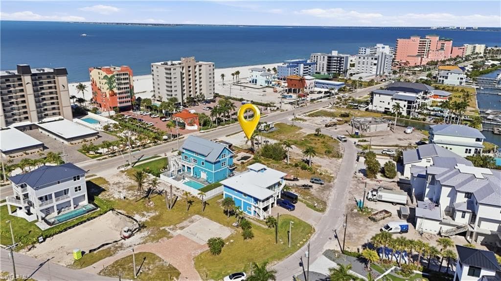 521 Estero BLVD-11