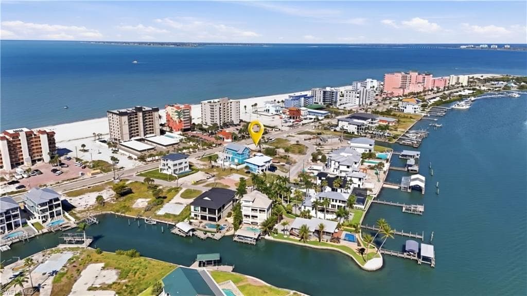 521 Estero BLVD-4