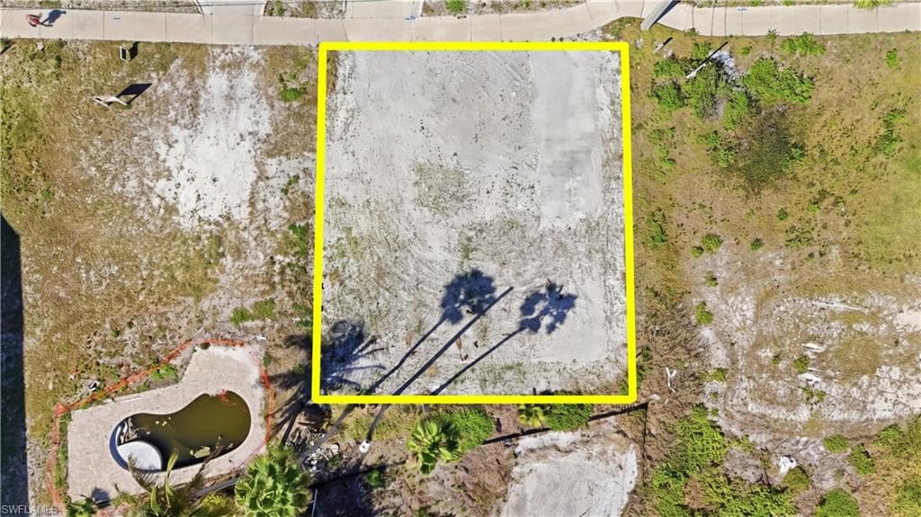521 Estero BLVD-8