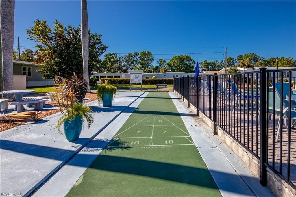 19 Garden DR-24