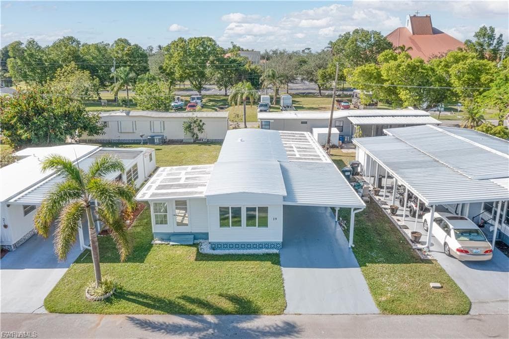 19 Garden DR-18