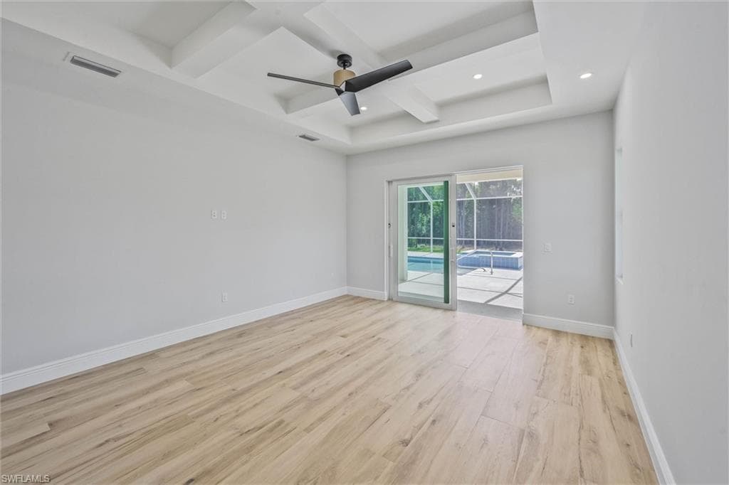 24265 Cock Robin LN-18