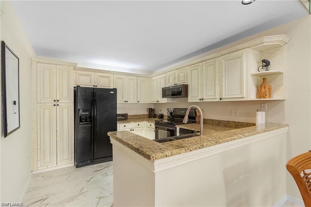 70 Emerald Woods DR K8-6