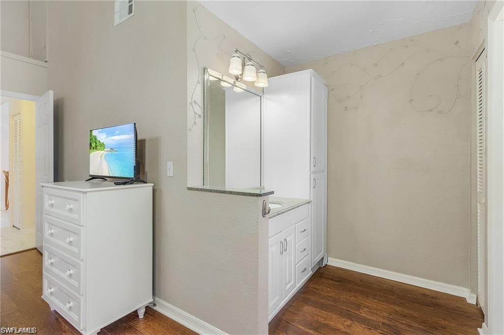 70 Emerald Woods DR K8-9