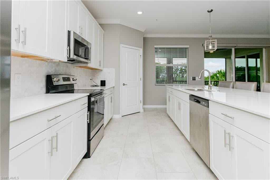 6011 Ellerston WAY 821-6
