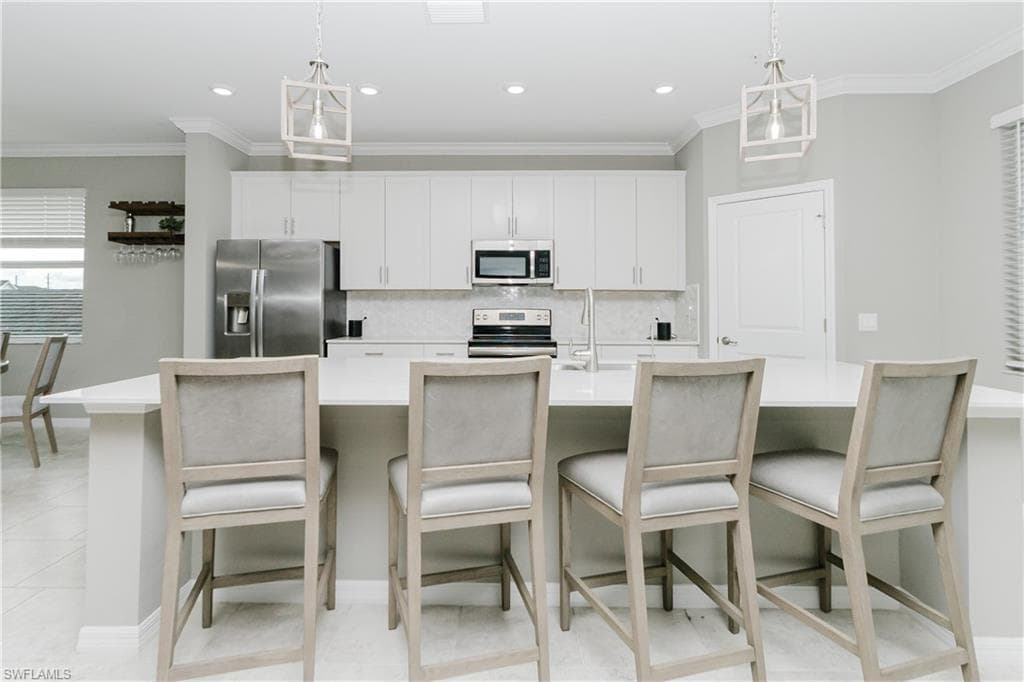 6011 Ellerston WAY 821-9