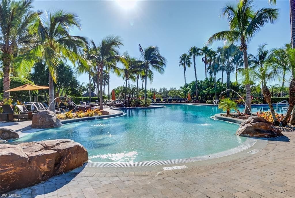 11875 Izarra WAY 8711-21