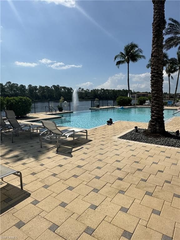 2004 Tarpon Bay DR N 101-3