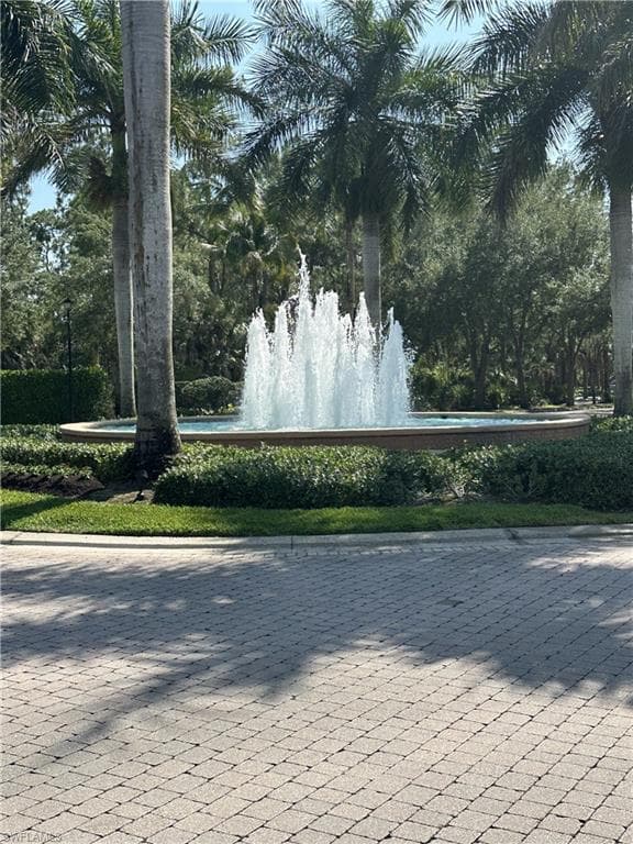 2004 Tarpon Bay DR N 101-28