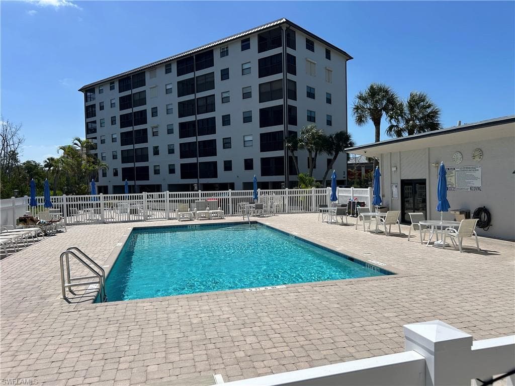 6899 Estero BLVD 232-19