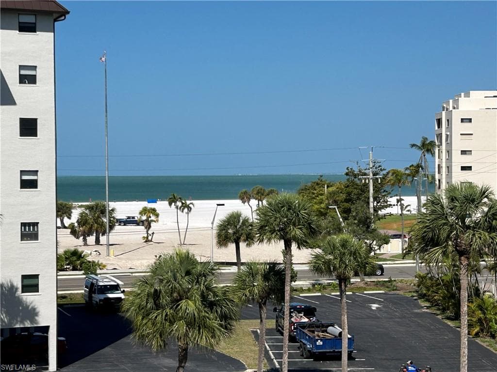 6899 Estero BLVD 232-4