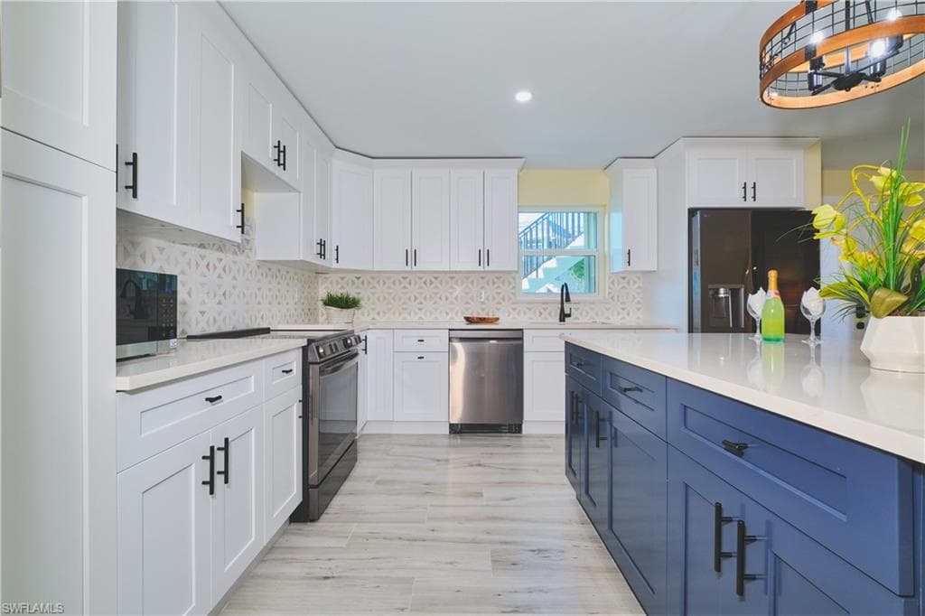 3045 Estero BLVD 6A-13