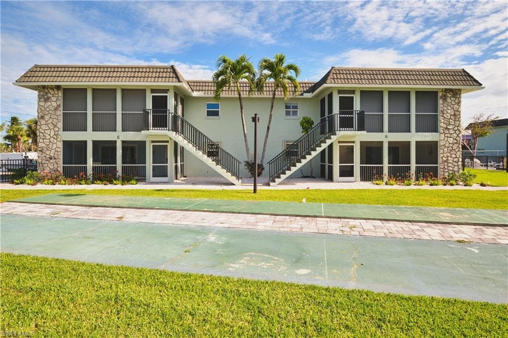 3045 Estero BLVD 6A-16