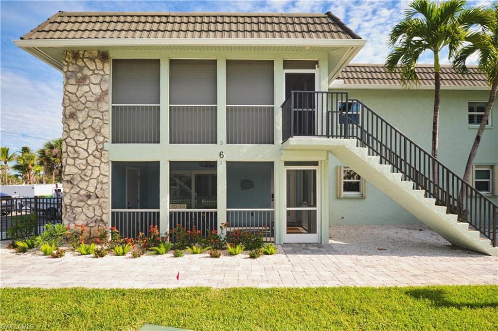 3045 Estero BLVD 6A-7