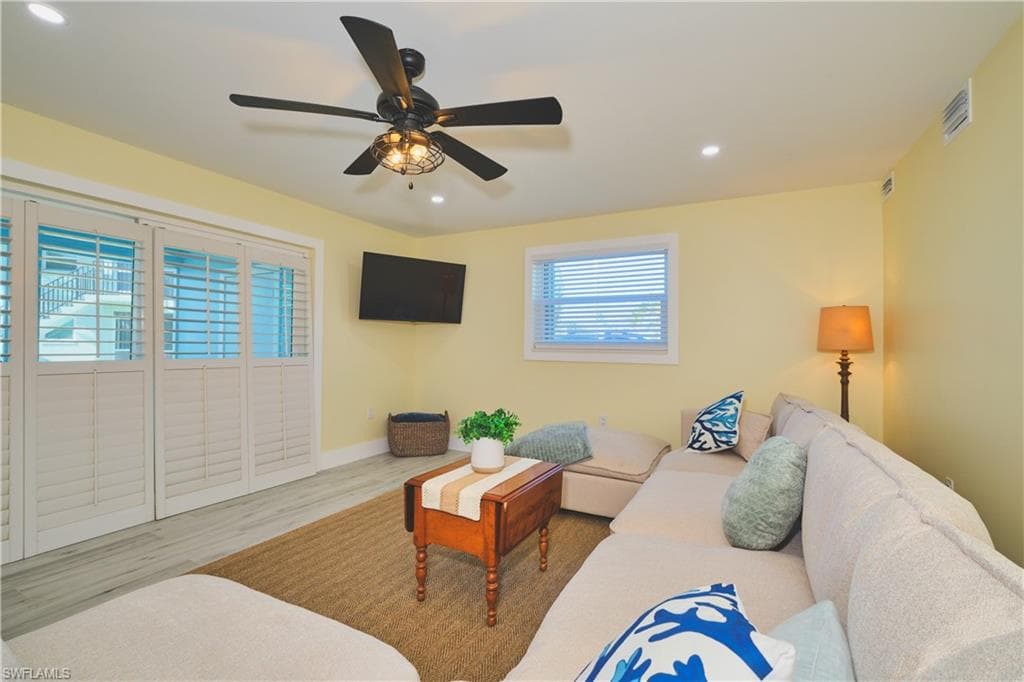 3045 Estero BLVD 6A-31