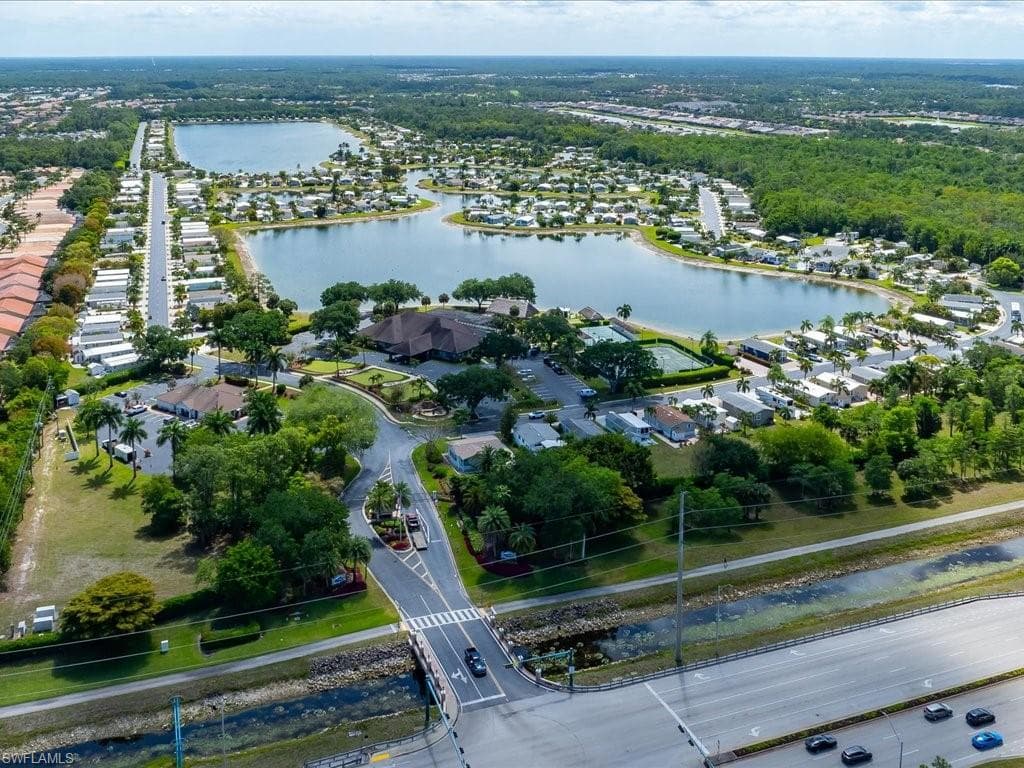 1022 Crystal Lake DR-13