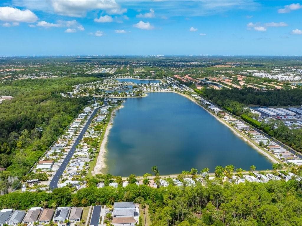 1022 Crystal Lake DR-3