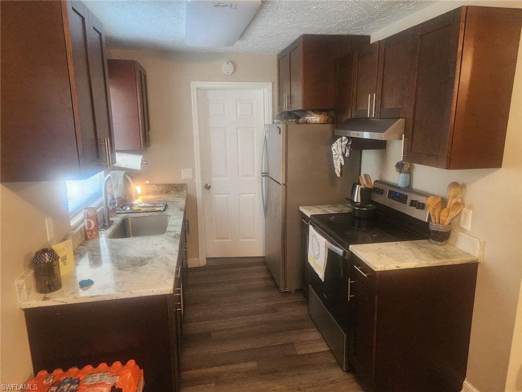 4707 Duera Mae DR-6