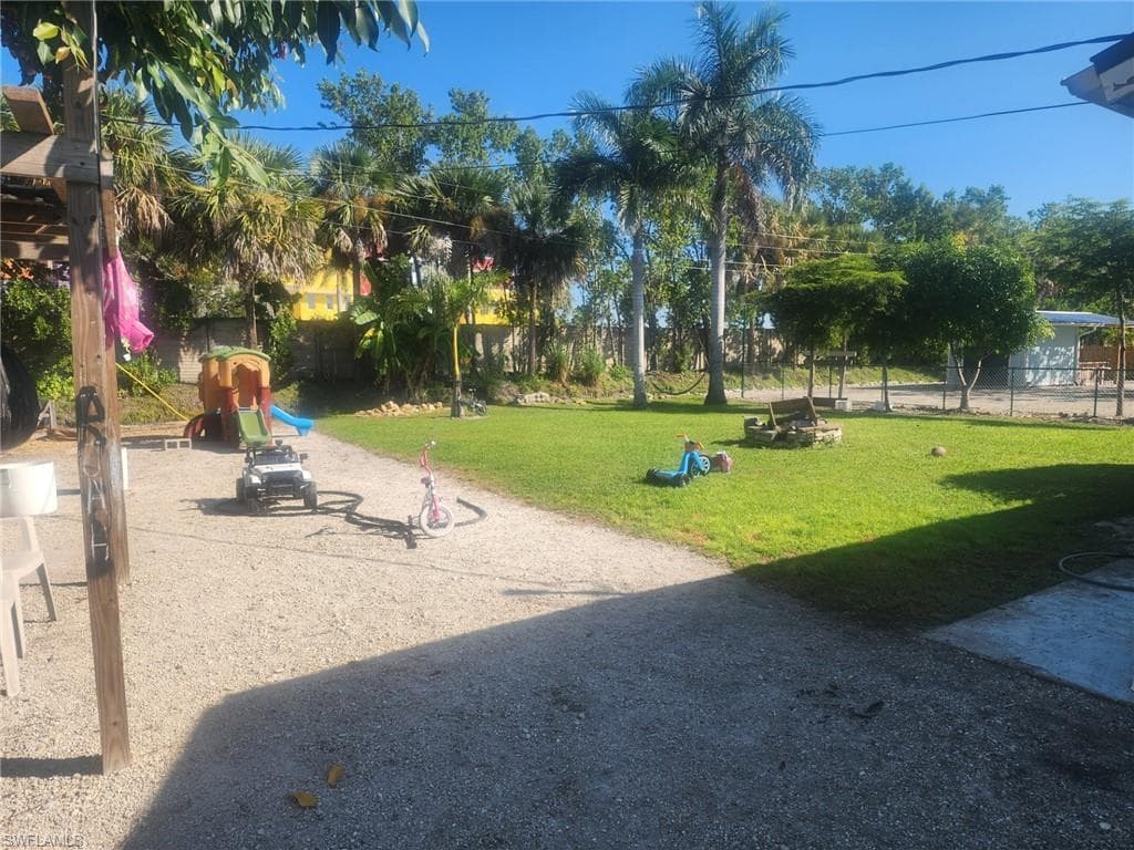 4707 Duera Mae DR-4