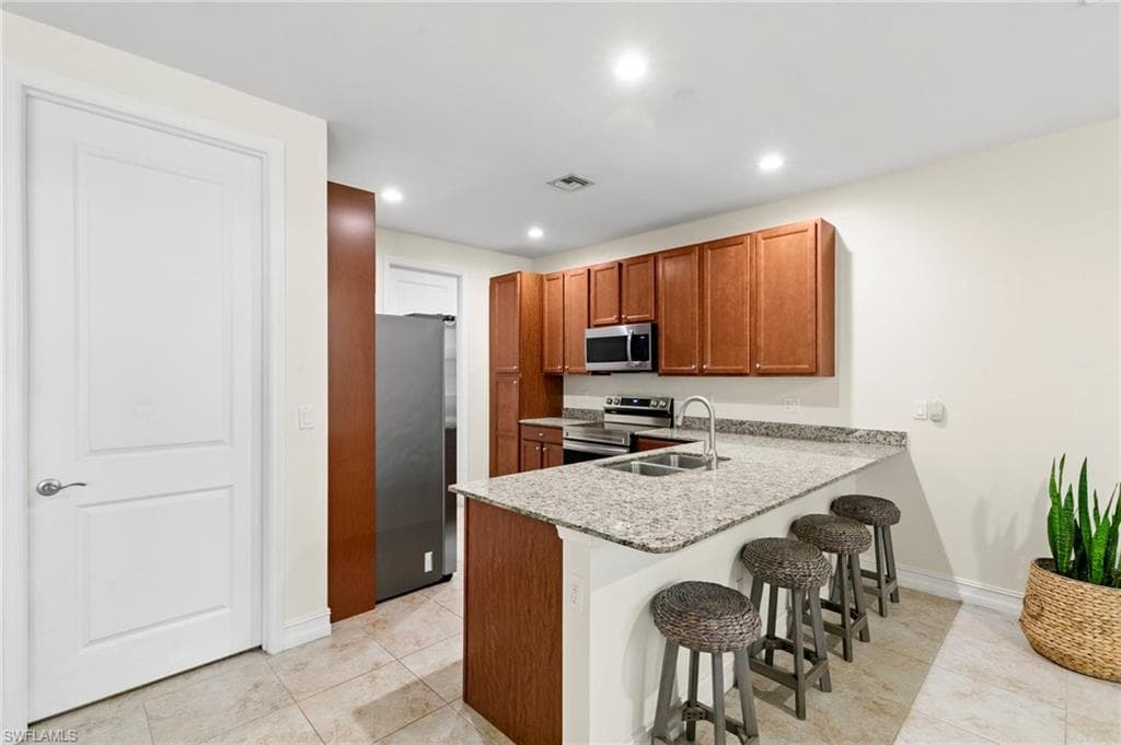 7797 Bristol CIR-12