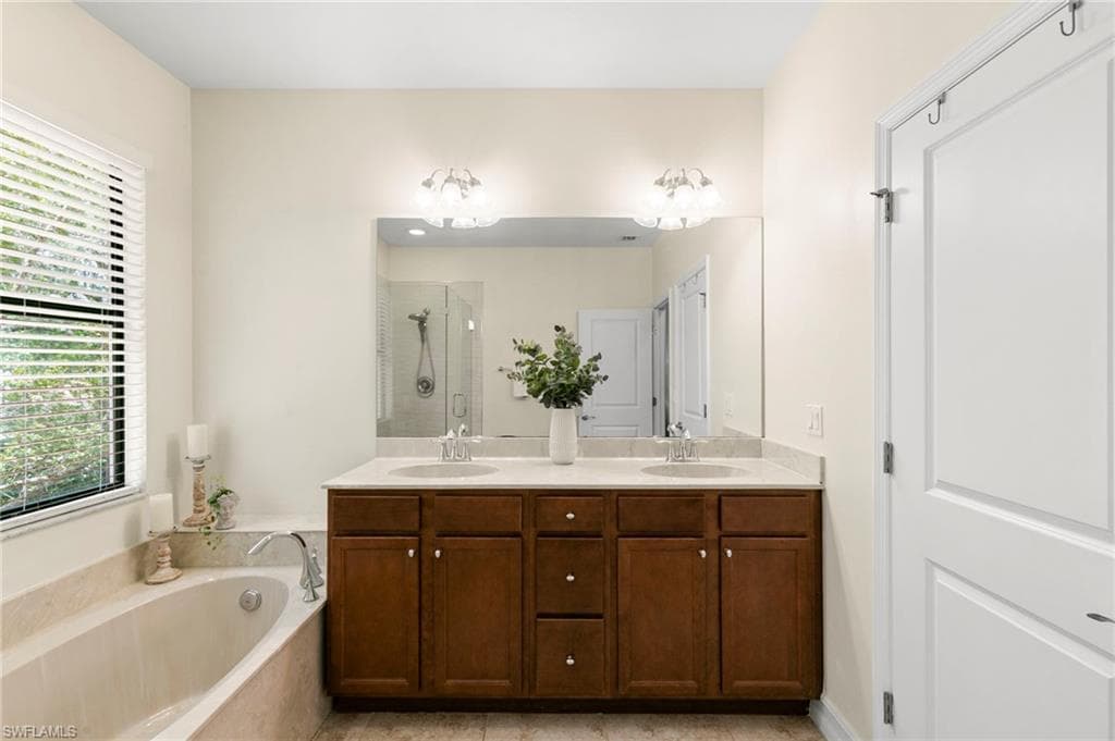 7797 Bristol CIR-18