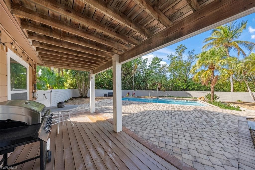 1410 Sand Castle RD-32