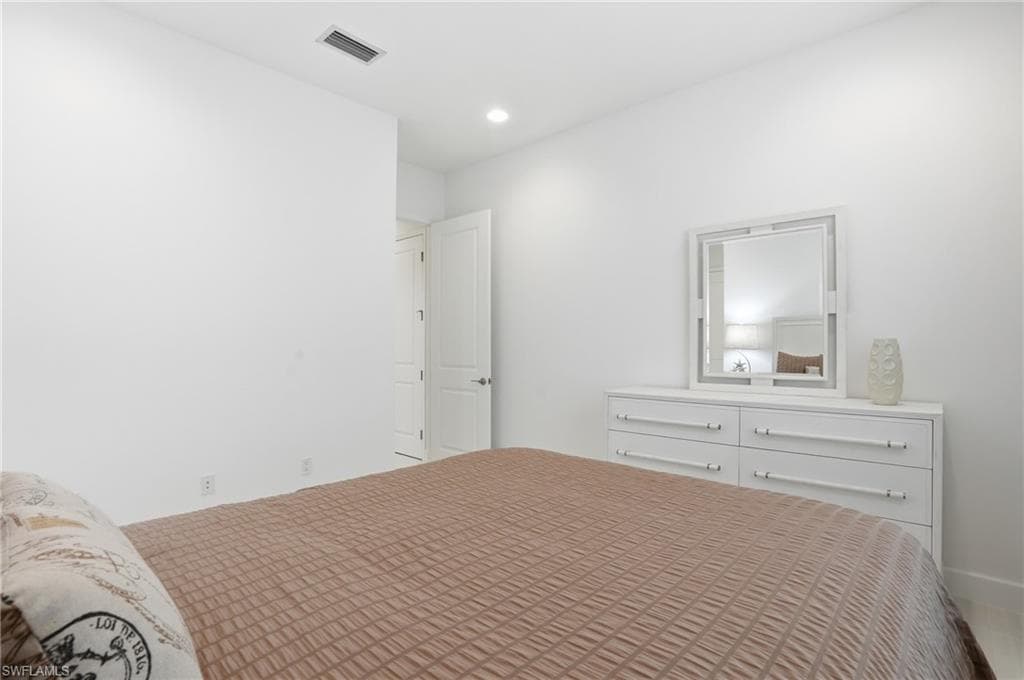 11949 Gardenia AVE-29