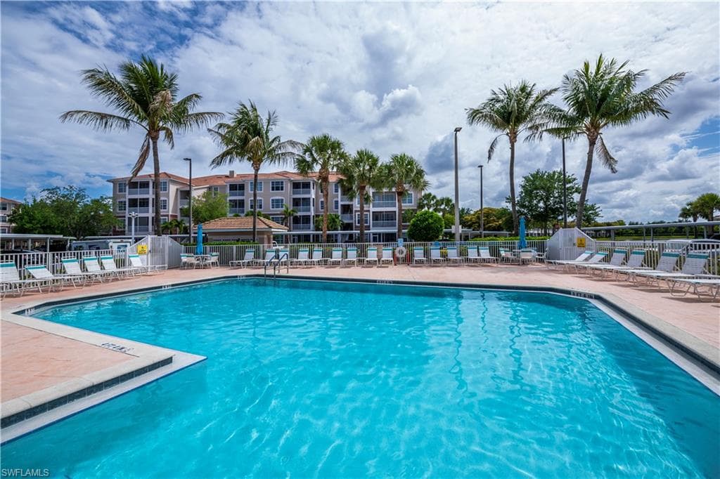 11700 Pasetto LN 102-1