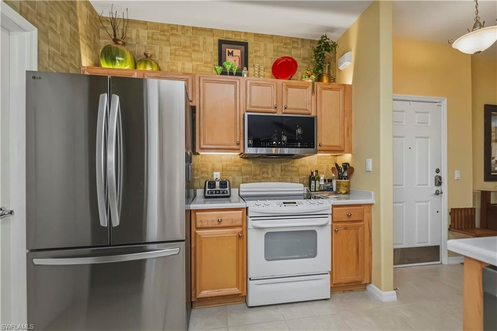 11700 Pasetto LN 102-8