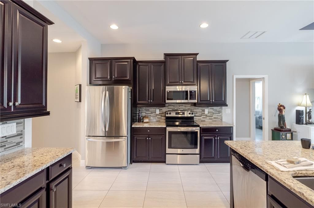 3021 Scarlet Oak PL-11