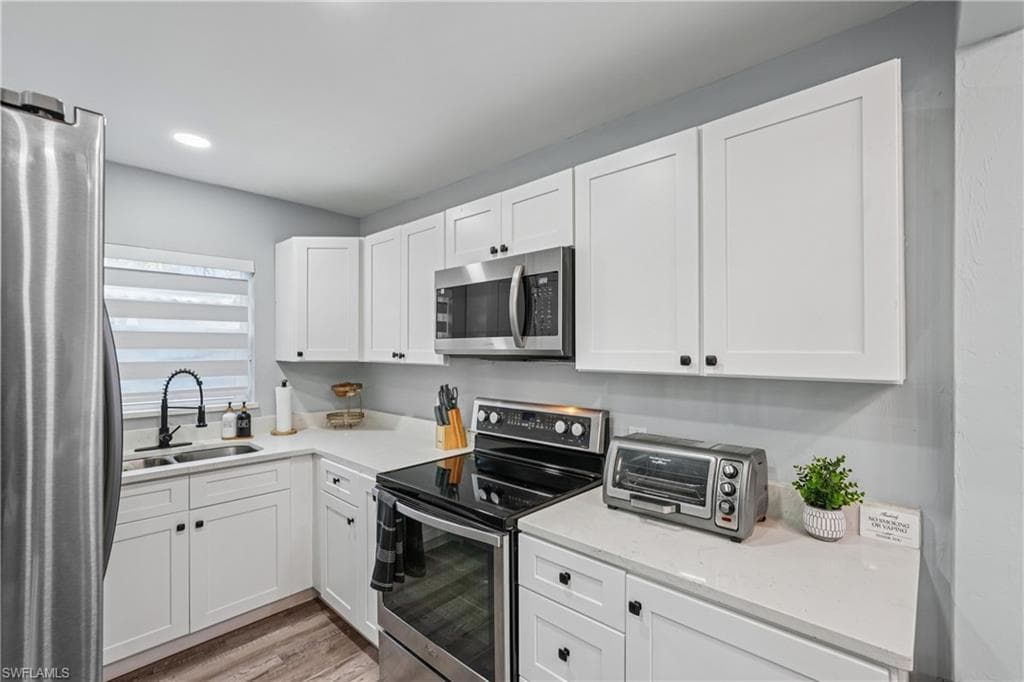 92 Oak ST-9