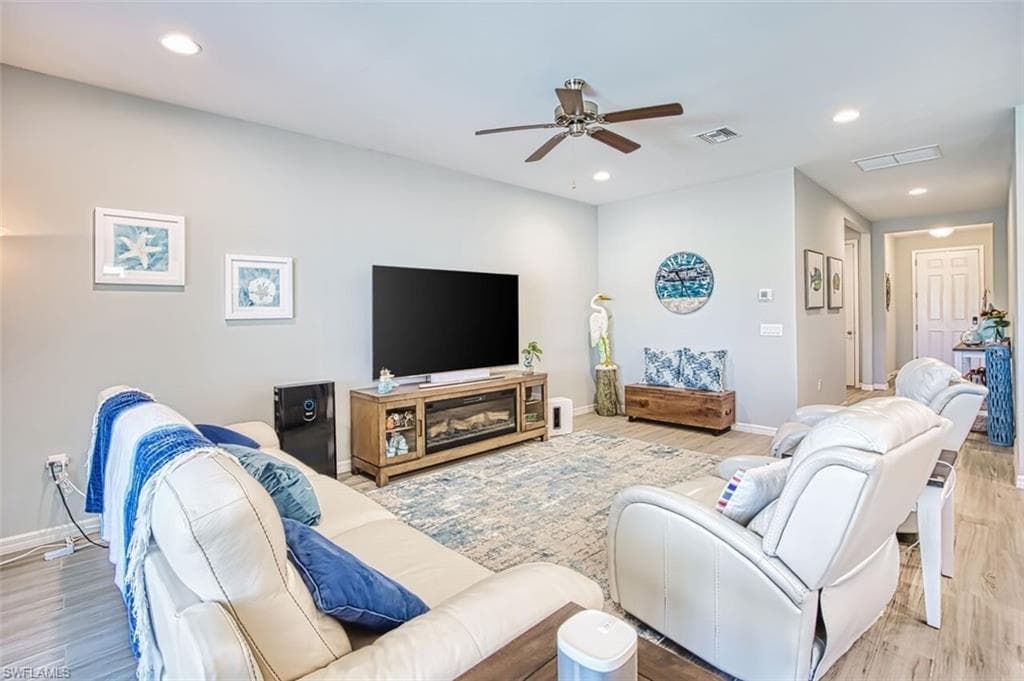15280 Floresta LN-8