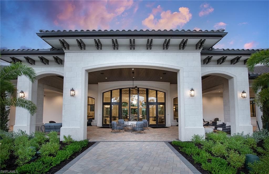 2114 Sequoia CT-12