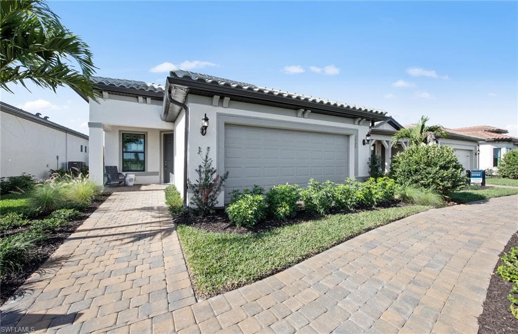 2114 Sequoia CT-1