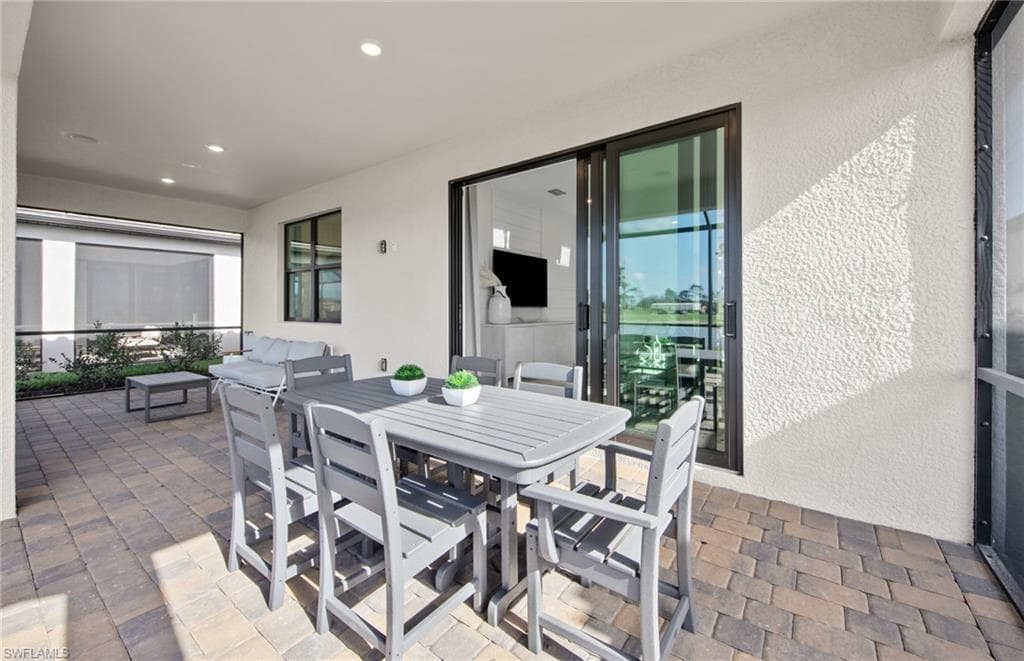 2114 Sequoia CT-11