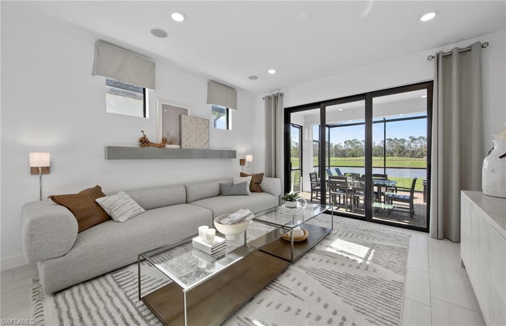 2114 Sequoia CT-4