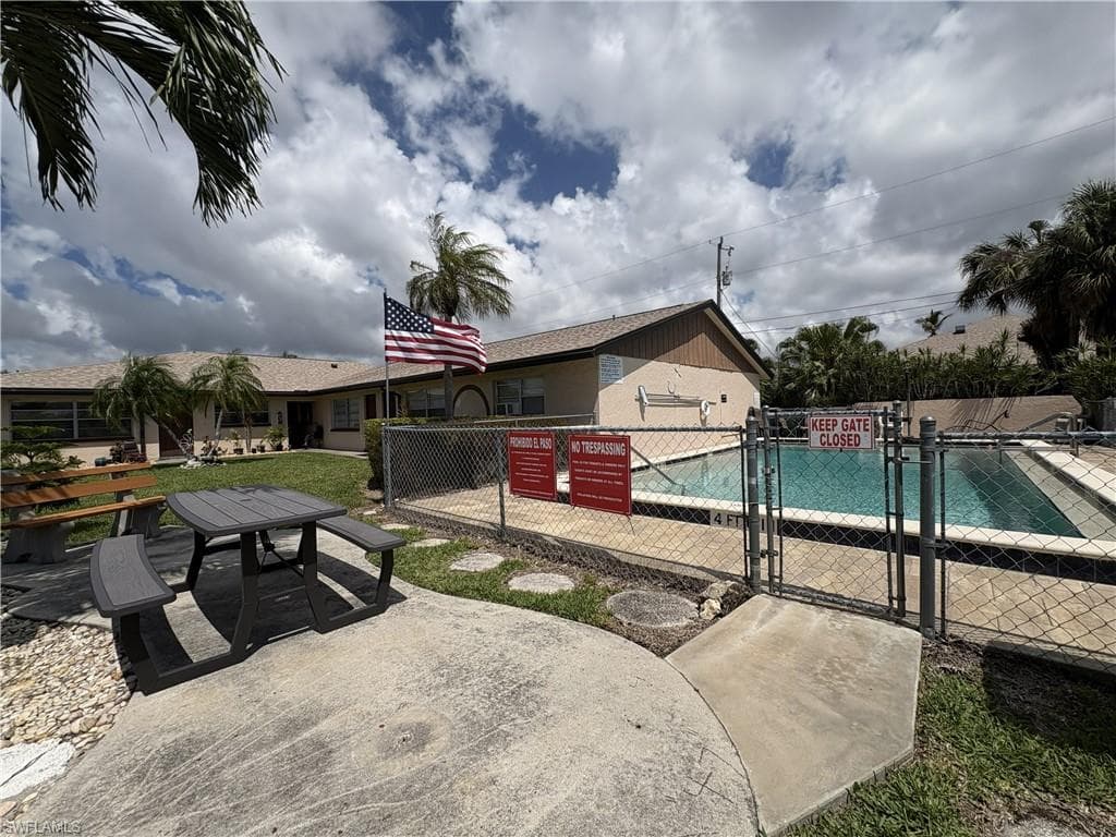 619 SE 47th ST 5-4