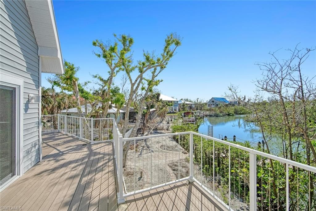 2499 Harbour LN-27