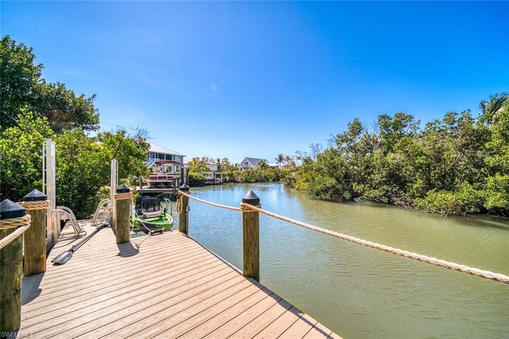 2499 Harbour LN-32