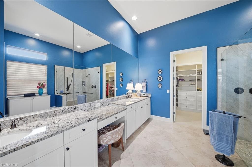 8816 Savona CT-17