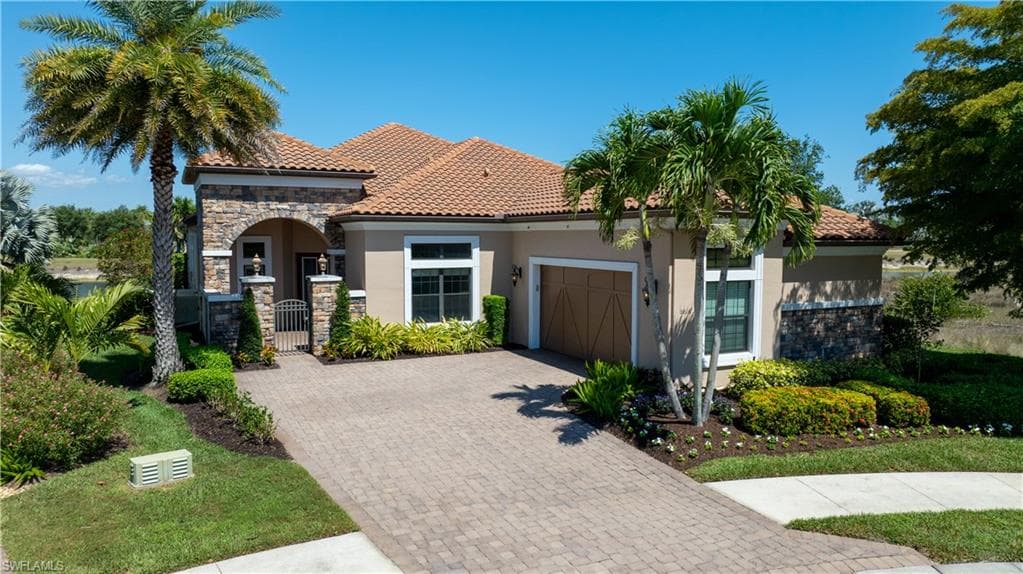8816 Savona CT-36