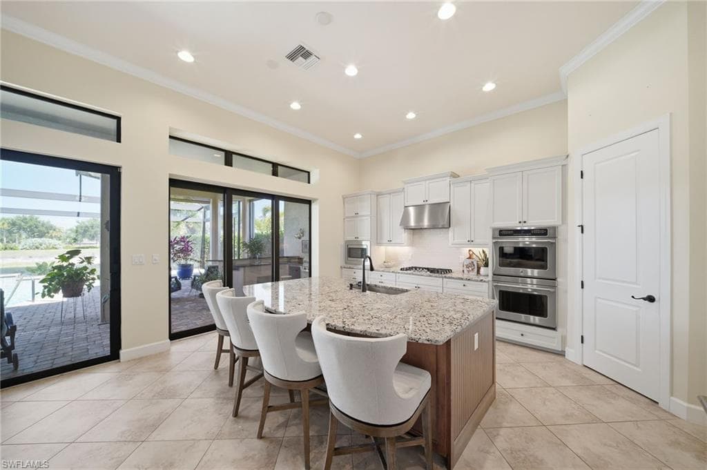 8816 Savona CT-11