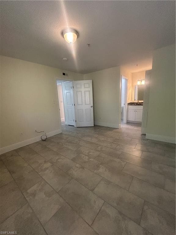 2875 Winkler AVE 511-13