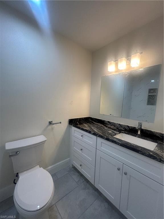 2875 Winkler AVE 511-16