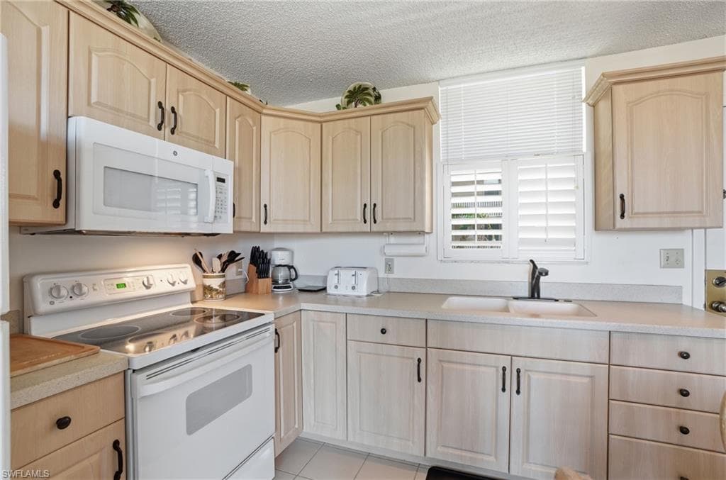 5500 Bonita Beach RD 304-23