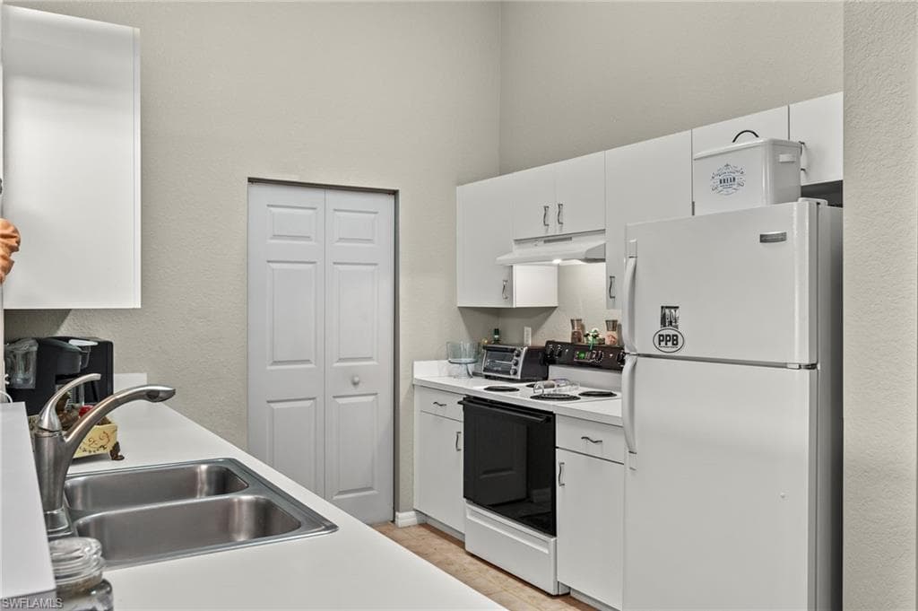 27083 Matheson AVE 208-7